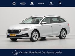 Grijs, metallic lak Gebruikt 2023 Skoda Octavia Business Line Stationwagen | € 25.190 (Eerlijke prijs)