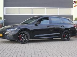 Zwart (metallic) Gebruikt 2021 Skoda Octavia Business Line Stationwagen | € 25.800 (Goede deal)