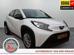 Wit Gebruikt 2023 Toyota Aygo Play Hatchback | € 16.590 (Goede deal)
