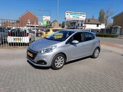 Grijs Gebruikt 2017 Peugeot 208 Hatchback | € 7.295 (Iets duurder)