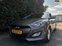 Bruin Gebruikt 2012 Hyundai i30 Stationwagen | € 7.500 (Eerlijke prijs)