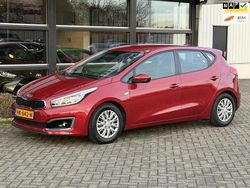 Rood (metallic) Gebruikt 2015 Kia Ceed Hatchback | € 8.495 (Goede deal)