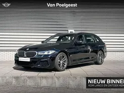 Zwart, metallic lak Gebruikt 2022 BMW 520 Executive Stationwagen | € 47.900 (Duur)