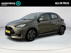 Groen Gebruikt 2021 Toyota Yaris Hybrid Hatchback | € 20.445 (Eerlijke prijs)