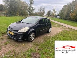 Zwart Gebruikt 2008 Renault Clio II Dynamique Hatchback | € 1.499 (Eerlijke prijs)