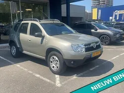 Grijs Gebruikt 2011 Dacia Duster Lauréate SUV | € 6.245 (Eerlijke prijs)