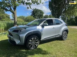 Grijs Gebruikt 2023 Toyota Yaris Cross X-plore SUV | € 26.950 (Goede deal)