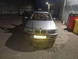 Zilver Gebruikt 2000 BMW 316 Sedan | € 2.500 (Eerlijke prijs)