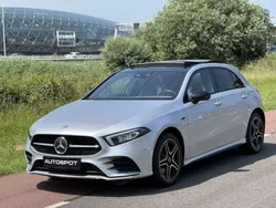 Zilver, metallic lak Gebruikt 2020 Mercedes A250 AMG Hatchback | € 28.950 (Eerlijke prijs)
