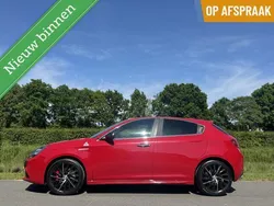 Rood Gebruikt 2016 Alfa Romeo Giulietta Quadrifoglio Verde Hatchback | € 17.450 (Eerlijke prijs)