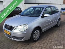 Grijs Gebruikt 2009 VW Polo Comfortline Hatchback | € 2.900 (Eerlijke prijs)