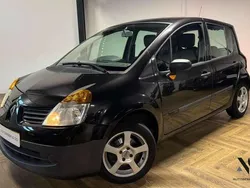 Zwart, metallic lak Gebruikt 2006 Renault Modus Authentique MPV | € 1.440 (Goede deal)