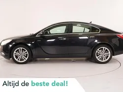Zwart, metallic lak Gebruikt 2009 Opel Insignia Cosmo Hatchback | € 4.450 (Eerlijke prijs)