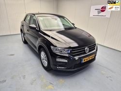 Zwart Gebruikt 2018 VW T-Roc Style SUV | € 16.940 (Goede deal)