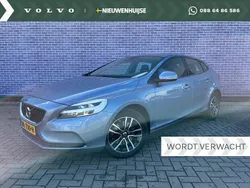 Blauw Gebruikt 2018 Volvo V40 Stationwagen | € 17.694 (Eerlijke prijs)