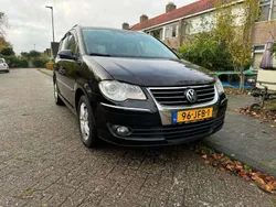 Gebruikt 2009 VW Touran Highline MPV | € 4.950 (Goede deal)