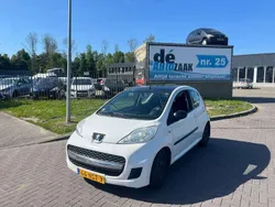 Wit Gebruikt 2009 Peugeot 107 Hatchback | € 2.095 (Duur)