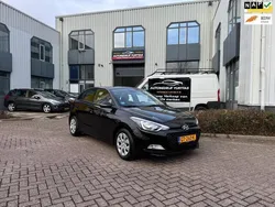 Zwart Gebruikt 2015 Hyundai i20 Hatchback | € 7.995 (Eerlijke prijs)
