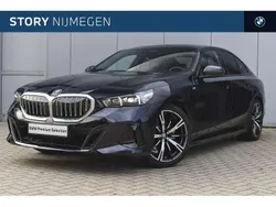 Zwart, metallic lak Gebruikt 2024 BMW 530 Executive Sedan | € 62.950