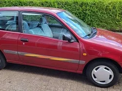 Rood Gebruikt 1997 Toyota Starlet Hatchback | € 1.750 (Eerlijke prijs)