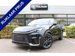 Zwart, metallic lak Gebruikt 2024 Lexus LBX SUV | € 36.950 (Goede deal)