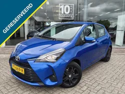 Blauw Gebruikt 2017 Toyota Yaris Hatchback | € 13.900 (Eerlijke prijs)