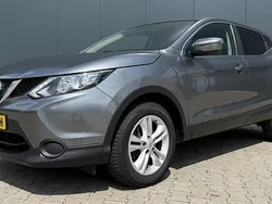 Grijs Gebruikt 2015 Nissan Qashqai Visia SUV | € 9.995 (Eerlijke prijs)