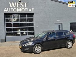 Zwart Gebruikt 2012 Volvo V60 Drive Kinetic Stationwagen | € 4.950 (Eerlijke prijs)