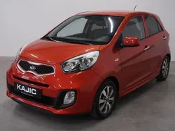 Rood, metallic lak Gebruikt 2015 Kia Picanto Hatchback | € 7.550 (Eerlijke prijs)