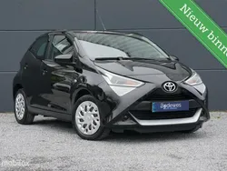 Zwart Gebruikt 2019 Toyota Aygo X-play Hatchback | € 10.990 (Eerlijke prijs)