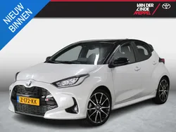 Wit Gebruikt 2023 Toyota Yaris Hybrid Sport Hatchback | € 27.950 (Eerlijke prijs)