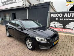 Zwart (metallic) Gebruikt 2015 Volvo S60 Kinetic Sedan | € 7.450 (Goede deal)