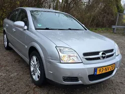 Grijs Gebruikt 2004 Opel Vectra Elegance Hatchback | € 2.000 (Eerlijke prijs)