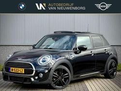 Zwart Gebruikt 2021 Mini Cooper Chili Hatchback | € 23.430