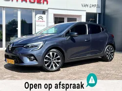 Grijs Gebruikt 2021 Renault Clio V Intens Hatchback | € 18.450 (Eerlijke prijs)
