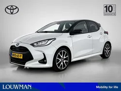 Wit Gebruikt 2020 Toyota Yaris Hybrid Executive Hatchback | € 19.945 (Eerlijke prijs)