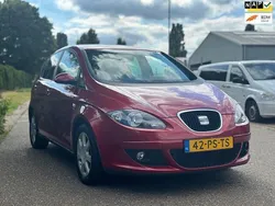 Rood Gebruikt 2004 Seat Altea Stylance MPV | € 3.500