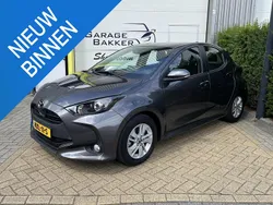 Grijs Gebruikt 2023 Toyota Yaris Hybrid Hatchback | € 18.950 (Super prijs)