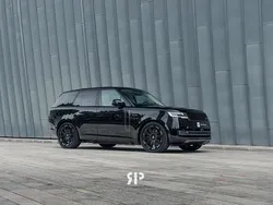 Zwart Gebruikt 2024 Land Rover Range Rover SE SUV | € 165.950