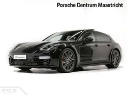 Zwart, metallic lak Gebruikt 2024 Porsche Panamera 4S Sport Turismo Sedan | € 157.750