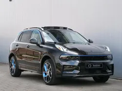 Zwart Gebruikt 2023 Lynk & Co 01 SUV | € 28.950 (Eerlijke prijs)