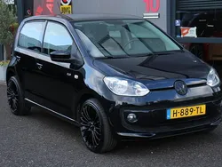 Zwart Gebruikt 2015 VW up! Cup Hatchback | € 5.940 (Eerlijke prijs)