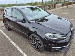 Zwart Gebruikt 2017 VW Golf VII Highline Hatchback | € 10.800 (Goede deal)