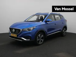 Blauw Gebruikt 2020 MG ZS Luxury Sedan | € 14.995 (Eerlijke prijs)
