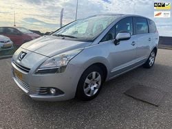 Grijs Gebruikt 2011 Peugeot 5008 MPV | € 2.999 (Goede deal)