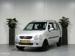 Grijs Gebruikt 2003 Opel Agila Comfort Hatchback | € 1.250 (Eerlijke prijs)