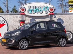 Zwart Gebruikt 2012 Kia Picanto 4 Hatchback | € 6.950 (Eerlijke prijs)