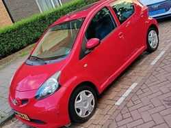 Rood Gebruikt 2008 Toyota Aygo Hatchback | € 3.000 (Eerlijke prijs)