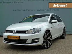 Wit, metallic lak Gebruikt 2015 VW Golf VII LOUNGE Hatchback | € 16.950 (Iets duurder)
