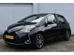 Zwart Gebruikt 2020 Toyota Yaris Hybrid Limited Hatchback | € 18.499 (Eerlijke prijs)